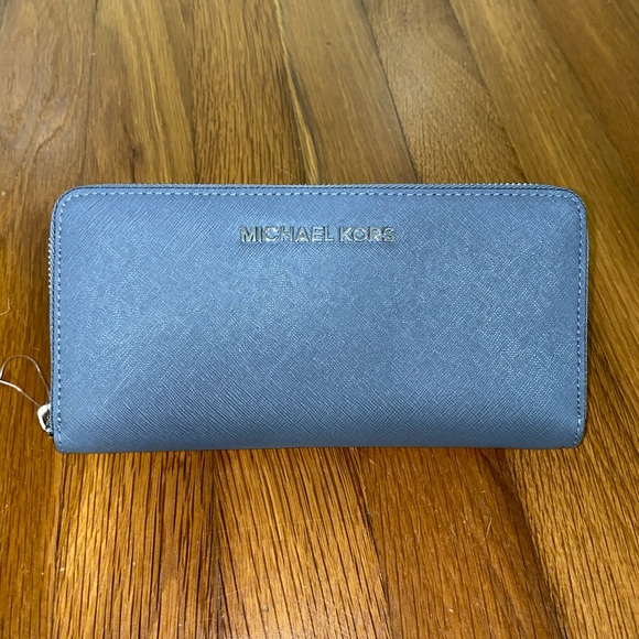 Michael Kors Handbags - Michael Kors Wallet